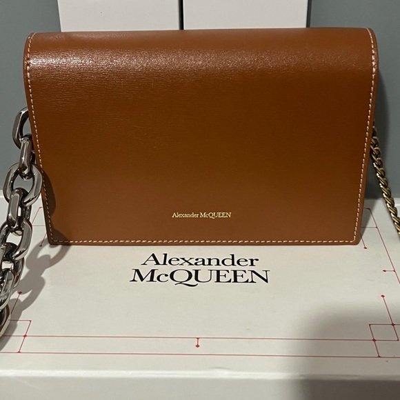 Alexander McQueen small skull shoulder bag - Picture 7 of 9